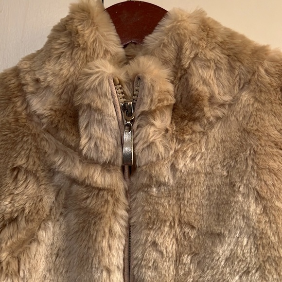 Cold water Creek Faux Fir Vest - Picture 2 of 6